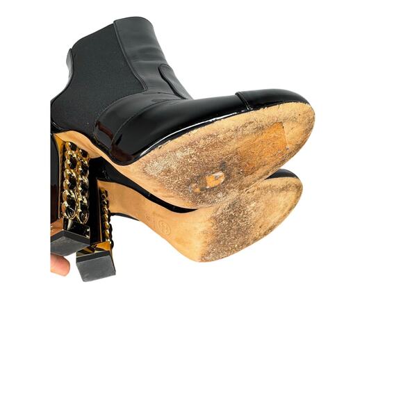 Chanel Black Patent Leather Chain Detail Block Heel Ankle Boots EU 38 CC Booties - Picture 5 of 11